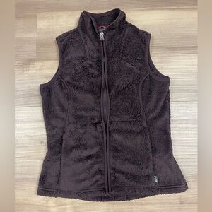 Women’s Medium Fuzzy North Face Full Zip Up Purple Vest